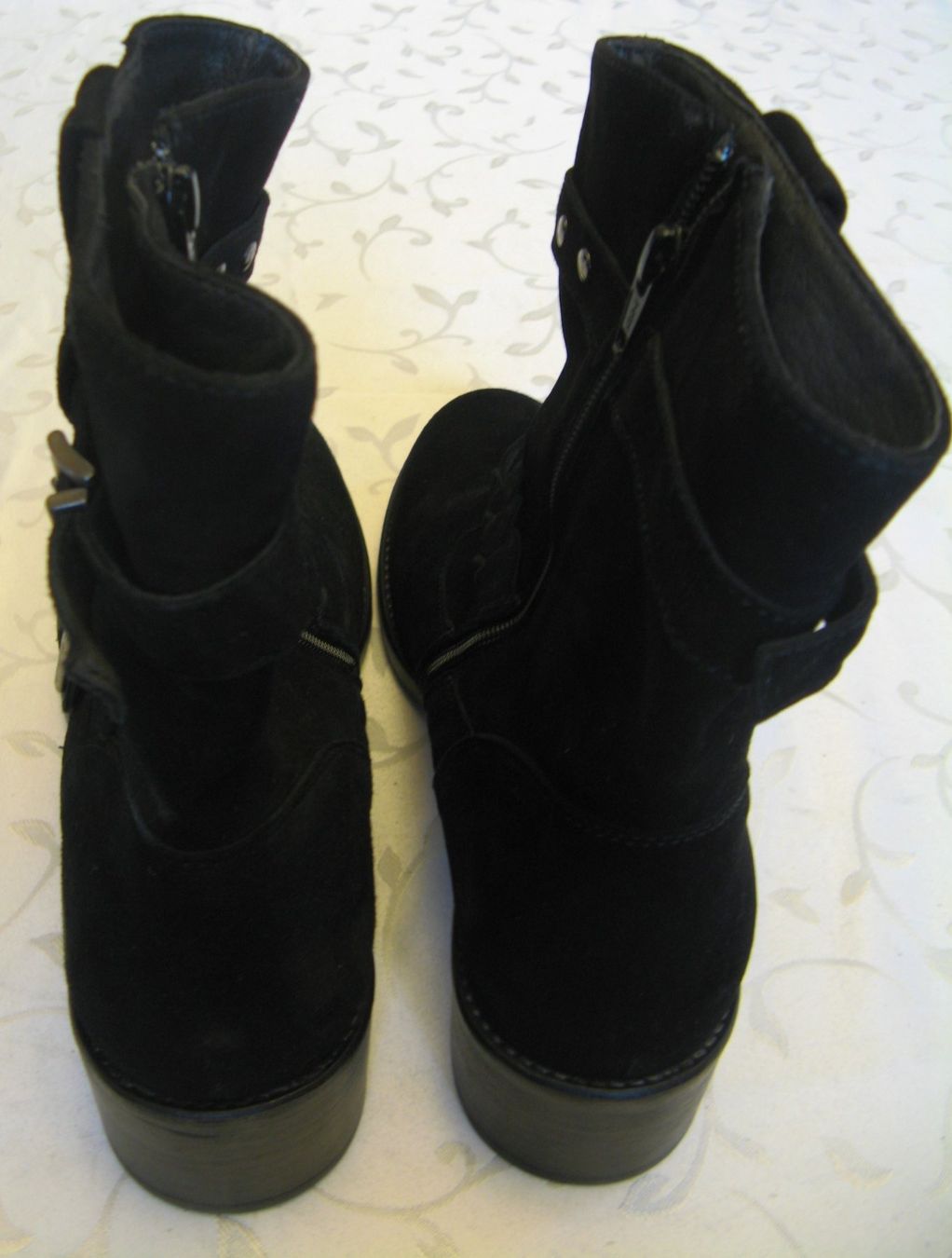 Scarpe da donna: Damenstiefel Wildleder Grösse 44 – Nuovo (secondo la descrizione) da Frauenfeld venduto da Interessent1 1