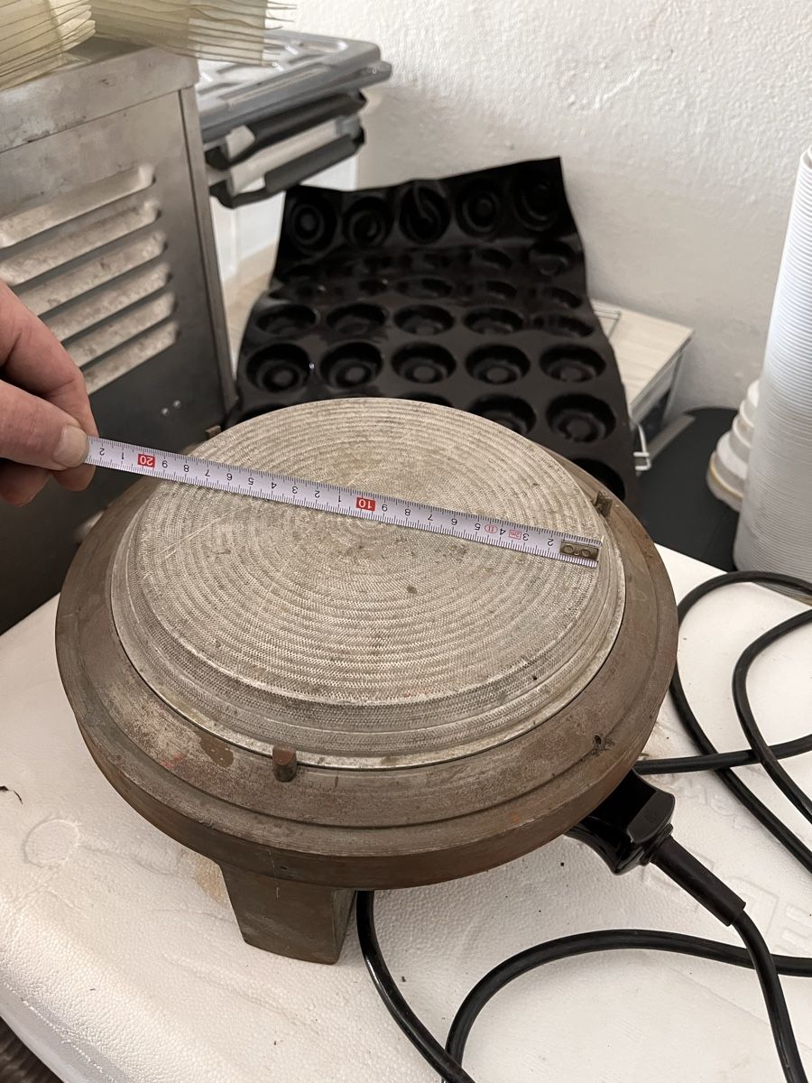 Elettrodomestici da cucina: Matrice pour peerless pour fonds de gâteaux – Usato da La Tour-de-Peilz venduto da ani_zgb6 1