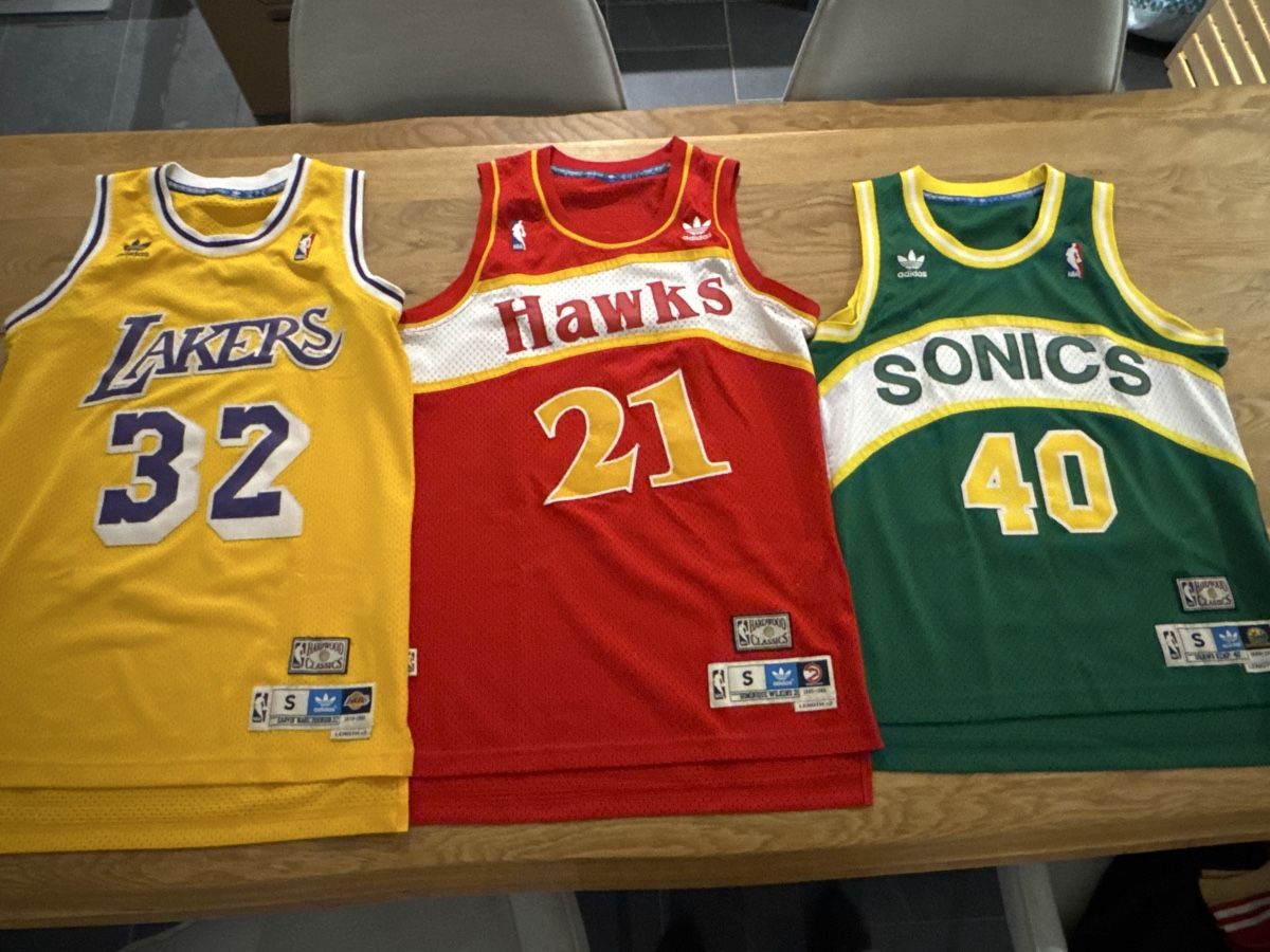 Canottiere & Pantaloni: Basketball Trikots – Usato da Ichertswil venduto da EldenLord 1
