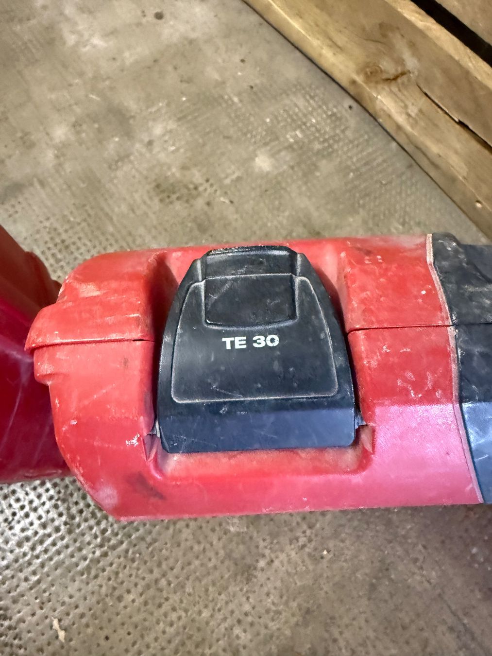 Hilti Tutti gli attrezzi: Hilti Set: TE 30-C + TE 106 mit Koffer – Usato da Zwingen venduto da nen_fb9g 1