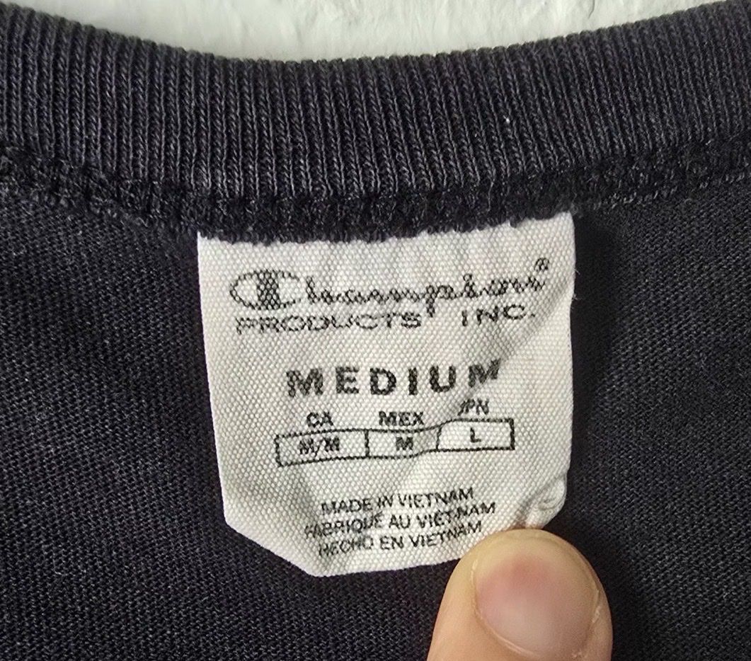Champion T-shirts: Champion T-Shirt – D'occasion à Rutschwil par win.JL 1