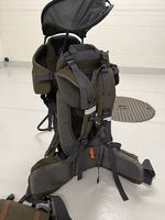 Fillikid Kindertrage / Rückentrage mit Sonnendach & Rucksack