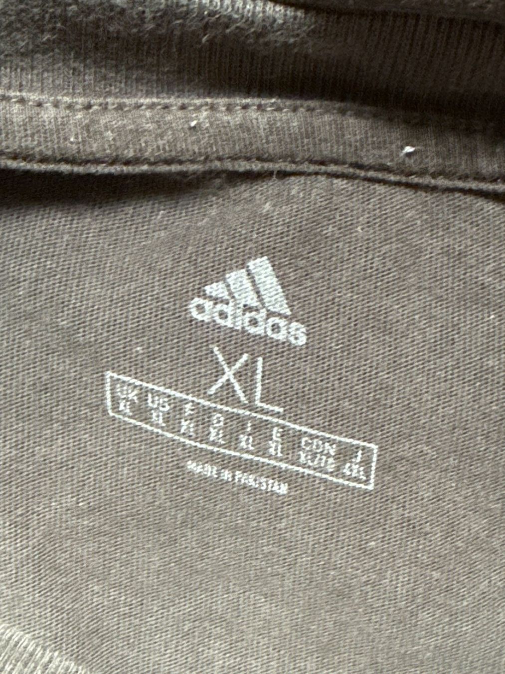 Adidas T-shirt: Adidas T-Shirt Gr. XL – Usato da Schönenwerd venduto da d.chiara 3