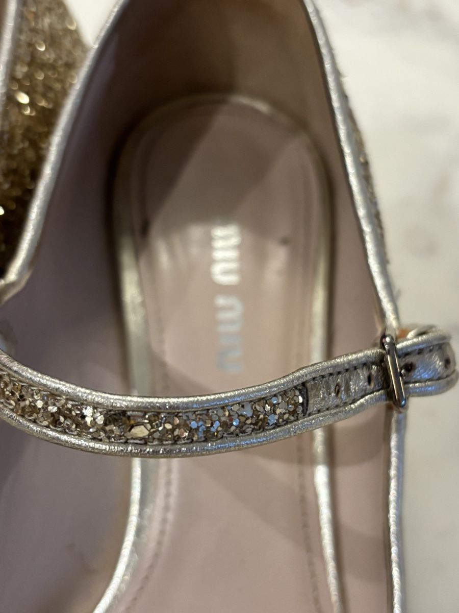 Miu Miu Scarpe da donna: MiuMiu glitzer Riemchen-Pumps, 37 – Usato da Twann venduto da dieberaterin 1