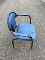 Blauer Toilette und Duschstuhl, Sitzhilfe für Bad
