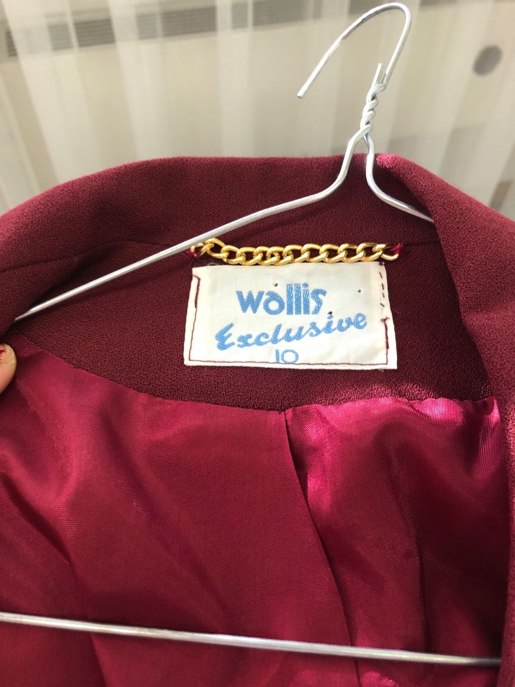 Costumes: Retro Kostüm bordeau – D'occasion à Basel par sch_9g6x 1