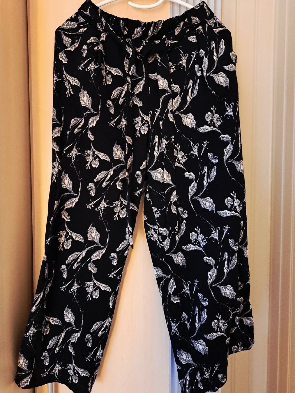 Zebra Pantaloni: luftige Sommerhose Grösse M – Usato da Uzwil venduto da eri_lz5x