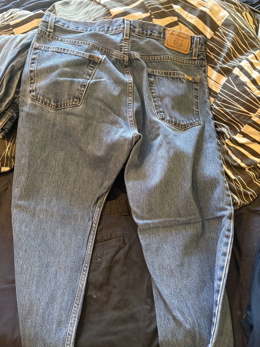 Levi's Jeans: Levis Signature 34 x 32 – D'occasion à Obermumpf par davetattoo 2