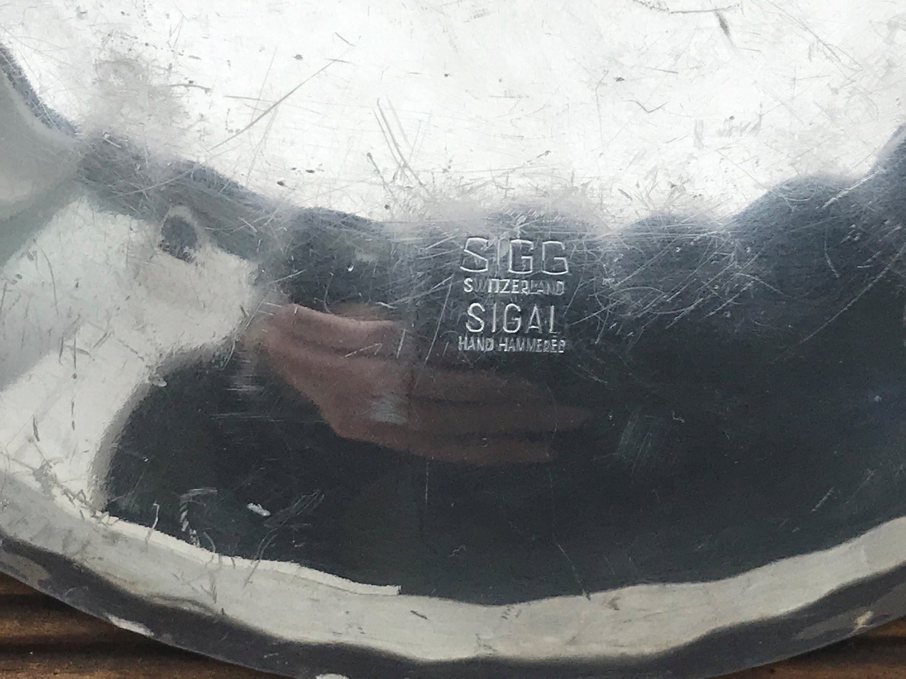 Sonstige Antiquitäten & Kunst: Aluminium Wandteller mit Berner Wappen SIGG – Gebraucht aus Salmsach von Fxwg 2