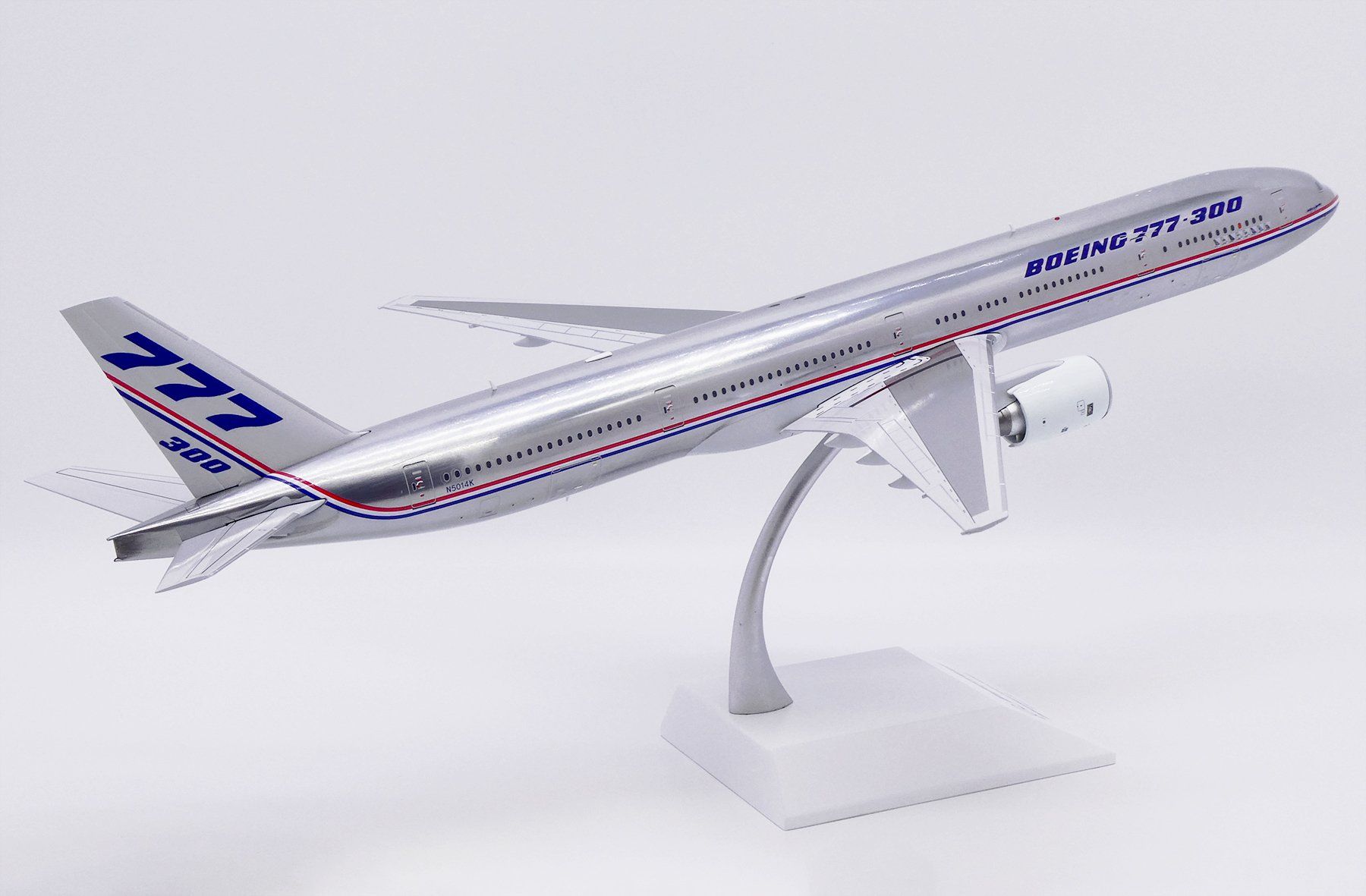 Boeing Kit di modellismo & Modellini statici: B777-300 BOEING – Nuovo e nell'imballaggio originale da Morges venduto da iljamuromez 5