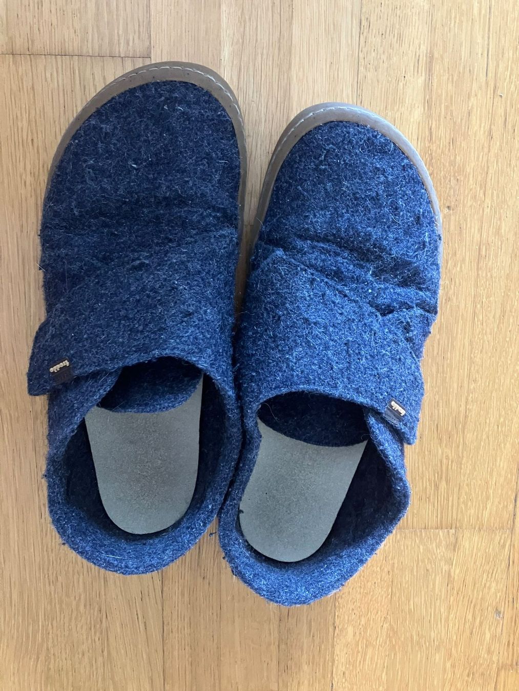 Froddo Schuhe für Jungen: Hausschuhe oder Schulfinken Gr40 von froddo – Gebraucht aus Emmenbrücke von manusti