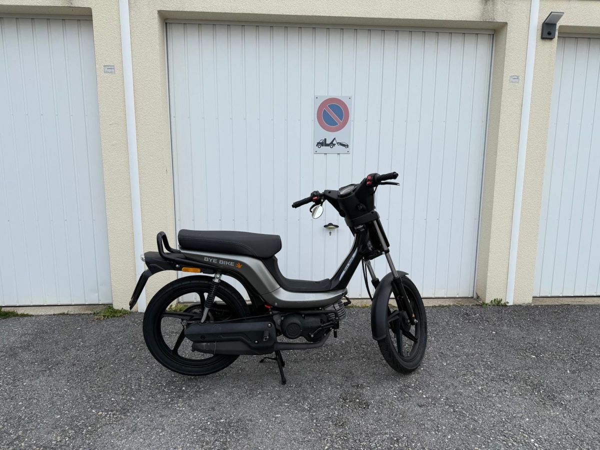 Ciclomotori: Bye Bike One Mofa – Usato da Guttet-Feschel venduto da orangeHeftklammer 2