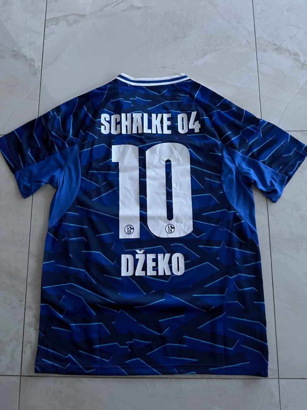 Canottiere & Pantaloni: Schalke 04 Trikot, Dzeko 10 – Nuovo (secondo la descrizione) da Bronschhofen venduto da leo_99hp 1