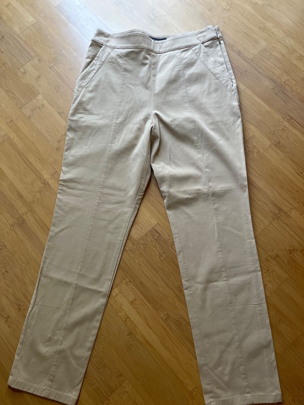Marc Cain Pantaloni: Sommerhose von Marc Cain – Nuovo (secondo la descrizione) da Belp venduto da Bverona
