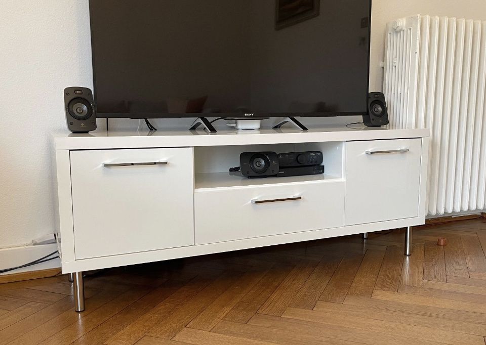 Ikea Mobili TV: IKEA FALKHÖJDEN Sideboard Weiss/Glanz – Usato da Olten venduto da Lara1967