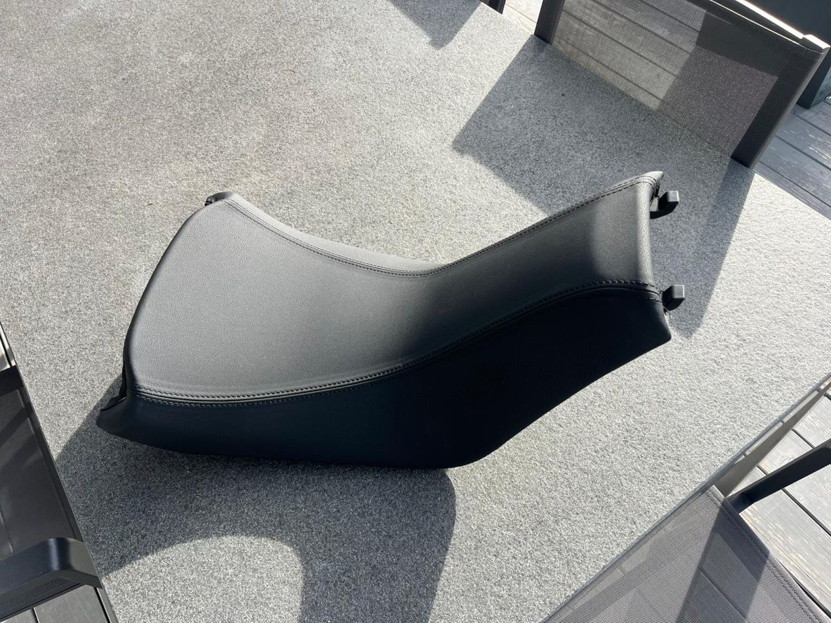 Altro: Moto Guzzi Mandello V100 Standard Seat – Nuovo (secondo la descrizione) da Biel-Benken BL venduto da ste_86wx 1