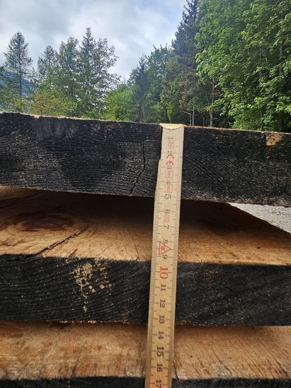 Articoli in legno: Lärchenholz ca 1 m3 50er Bohlen. – Usato da Maladers venduto da Seba23541 1