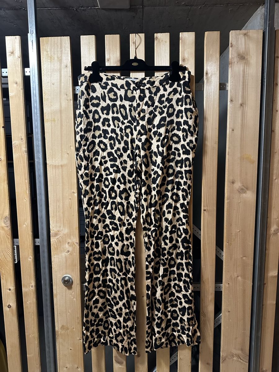 Zara Hosen: Satinhose mit Leoprint, Zara, Gr.XL – Gebraucht aus Uster von staernli4 2