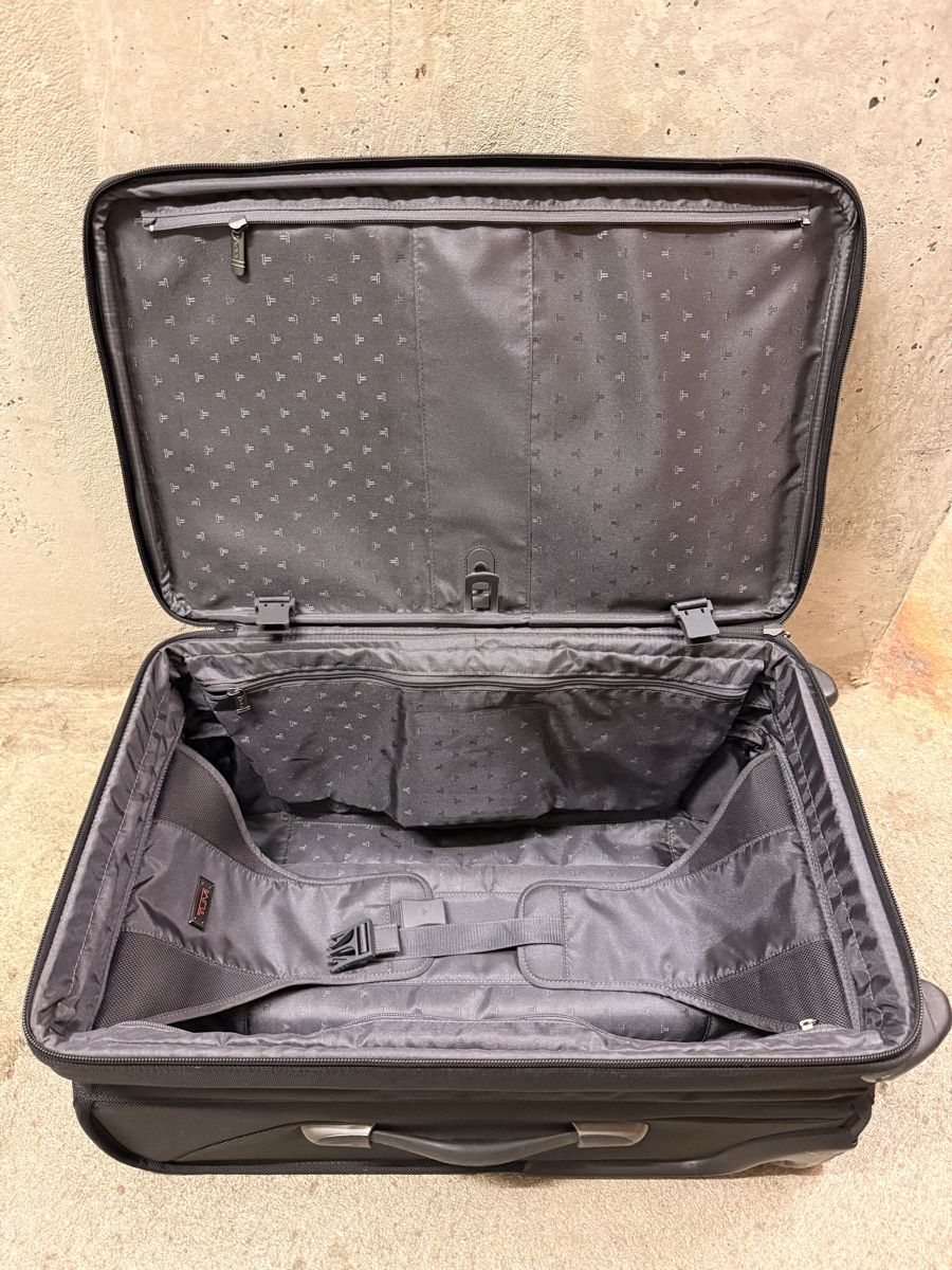 Tumi Valises de voyage: Valises TUMI - 3 x lots – D'occasion à Genève par ell_6xrl 2
