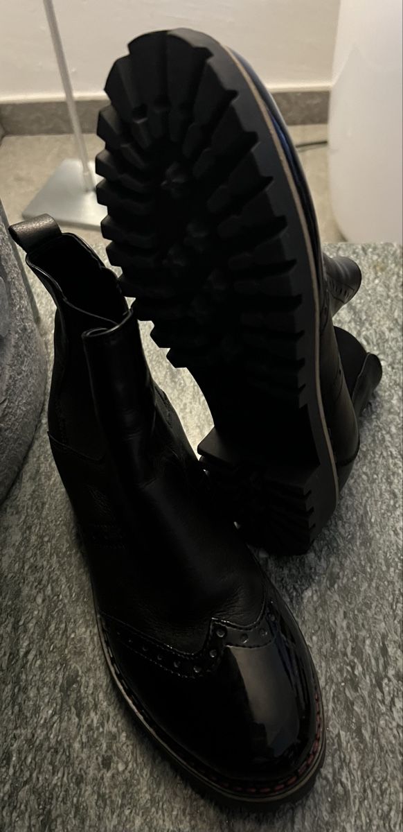 Damenschuhe: Stiefeletten Schwarz Damen Gr. 36 – Gebraucht aus chur von Ika11 5