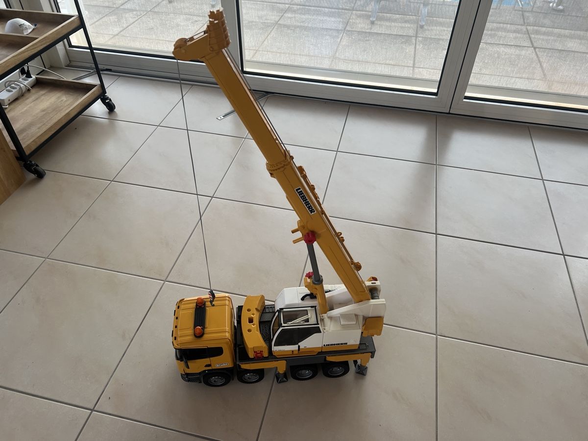 Bruder Jouets: Bruder Liebherr Kran – D'occasion à Tenniken par wueeey456 1