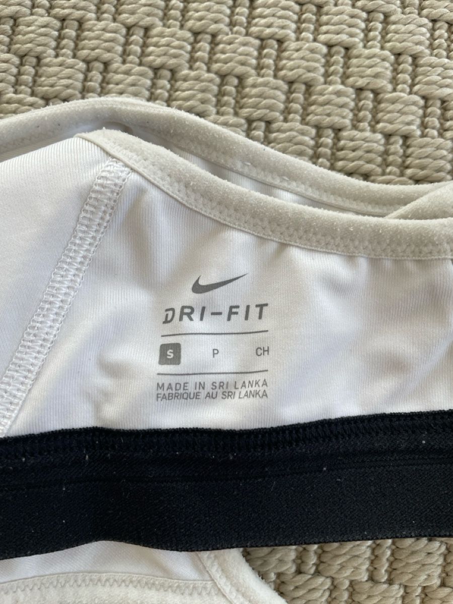 Nike Altra biancheria intima: Nike Sport BH Grösse S – Usato da Zürich venduto da katidust 2