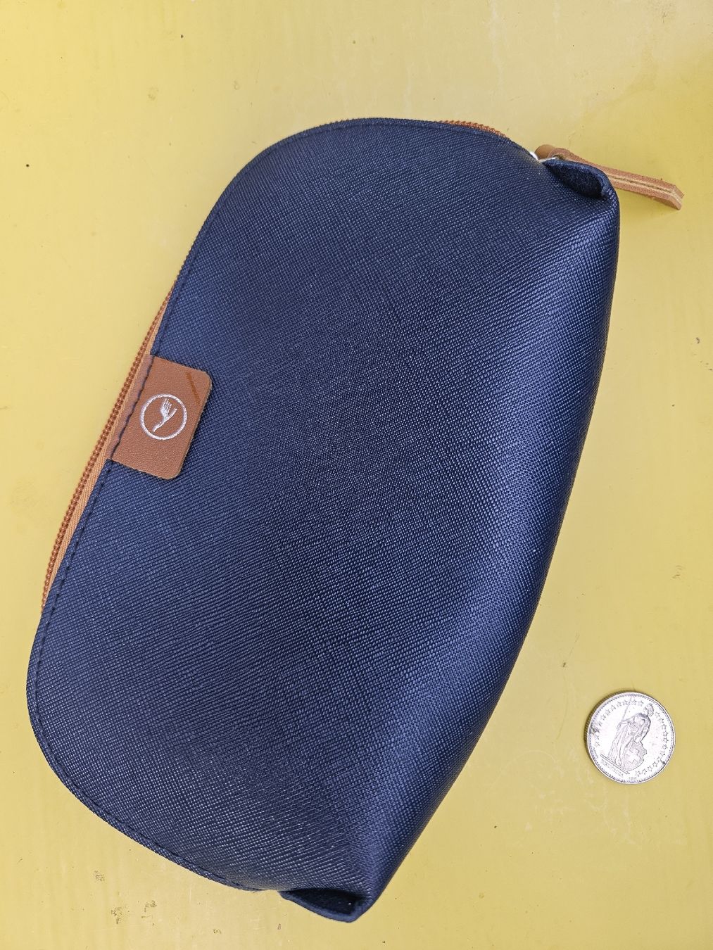 Custodie per cosmetici: Trousse Lufthansa Business Class - Pratique et stylée! – Nuovo (secondo la descrizione) da Biel/Bienne venduto da echinops