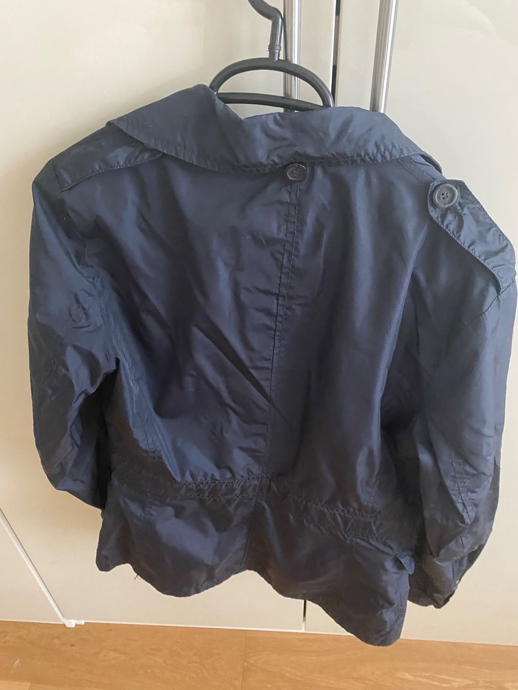 Moncler Giacche: Edle 100% original Moncler Regenjacke – Usato da Männedorf venduto da Cosmo11 2