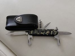 Victorinox Spartan Camouflage Modell 1.3603.94 mit Gürteletu