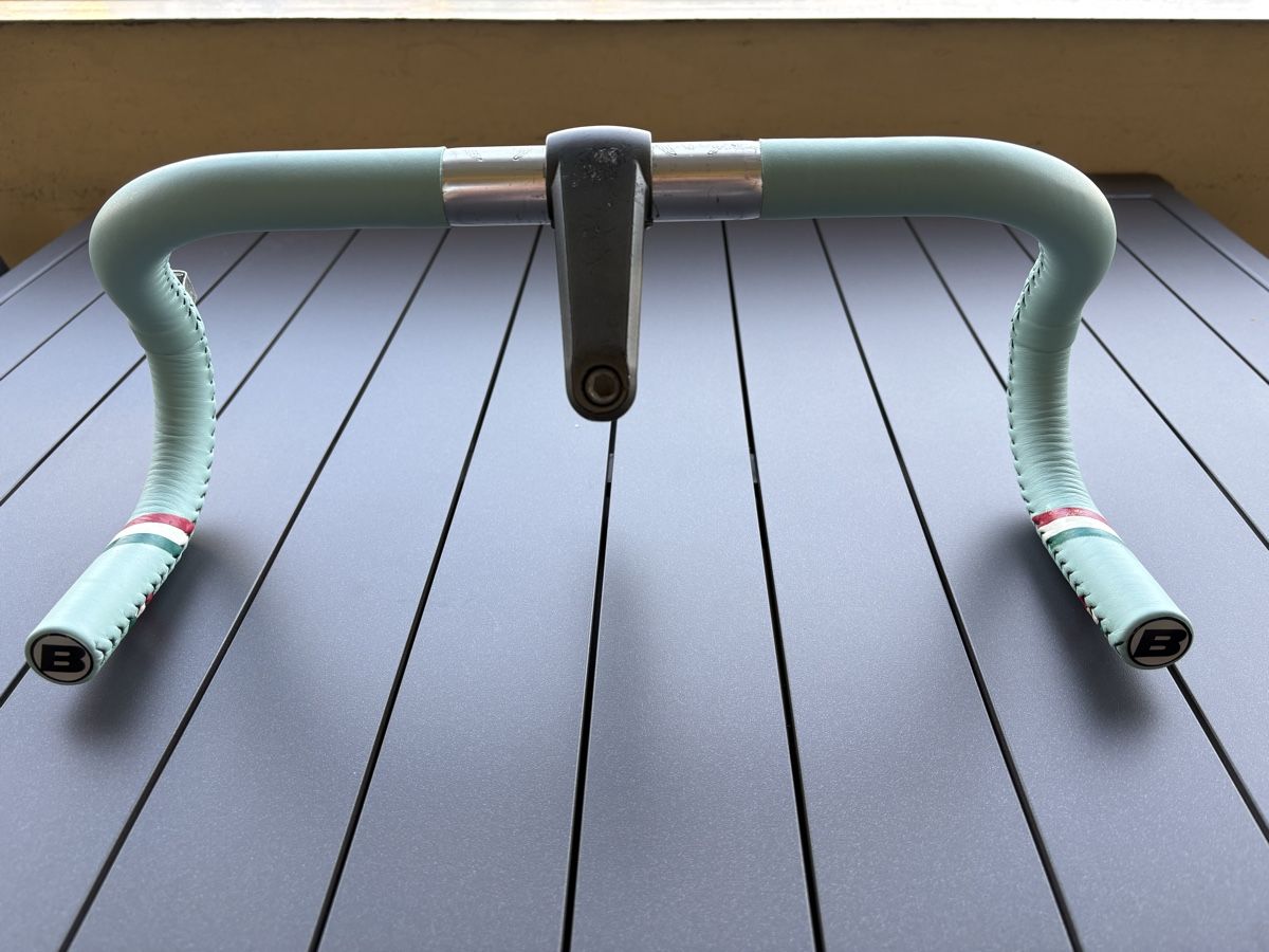Bianchi Pezzi di ricambio: BIANCHI - set selle et guidon- – Usato da Lausanne venduto da Zorrus77 7