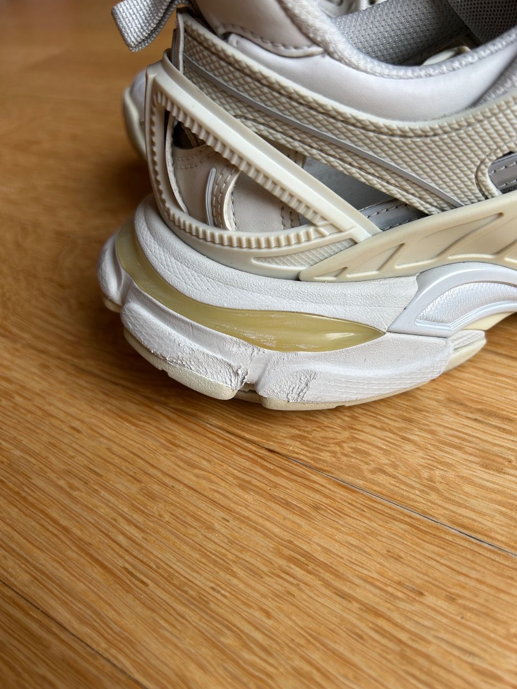 Balenciaga Scarpe da uomo: Balenciaga Track sneakers size 39 – Usato da Eysins venduto da inf_nwb9 4