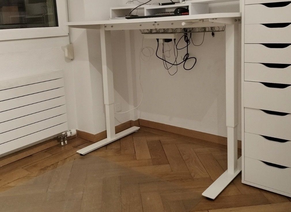 Ikea Schreibtische: Stehpult mit Kurbel – Gebraucht aus Zürich von Sunneschiiee 1