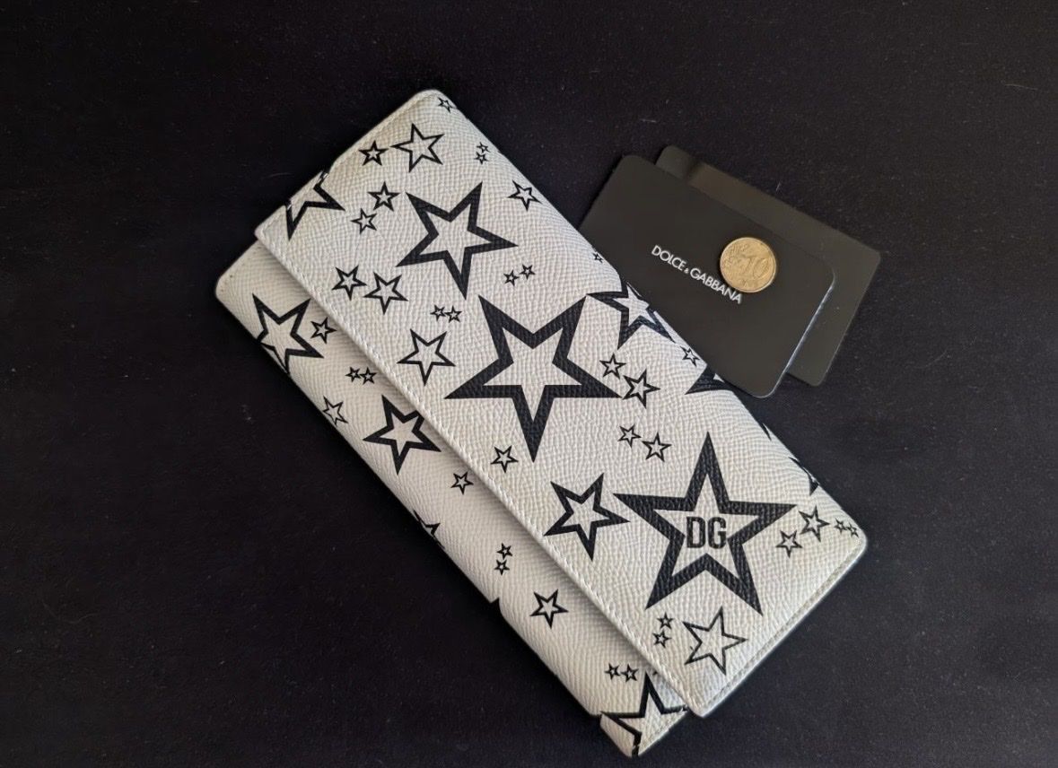Dolce & Gabbana Portamonete: Dolce & Gabbana Star Wallet - NEW – Nuovo (secondo la descrizione) da Versoix venduto da Bazanchiklovalova