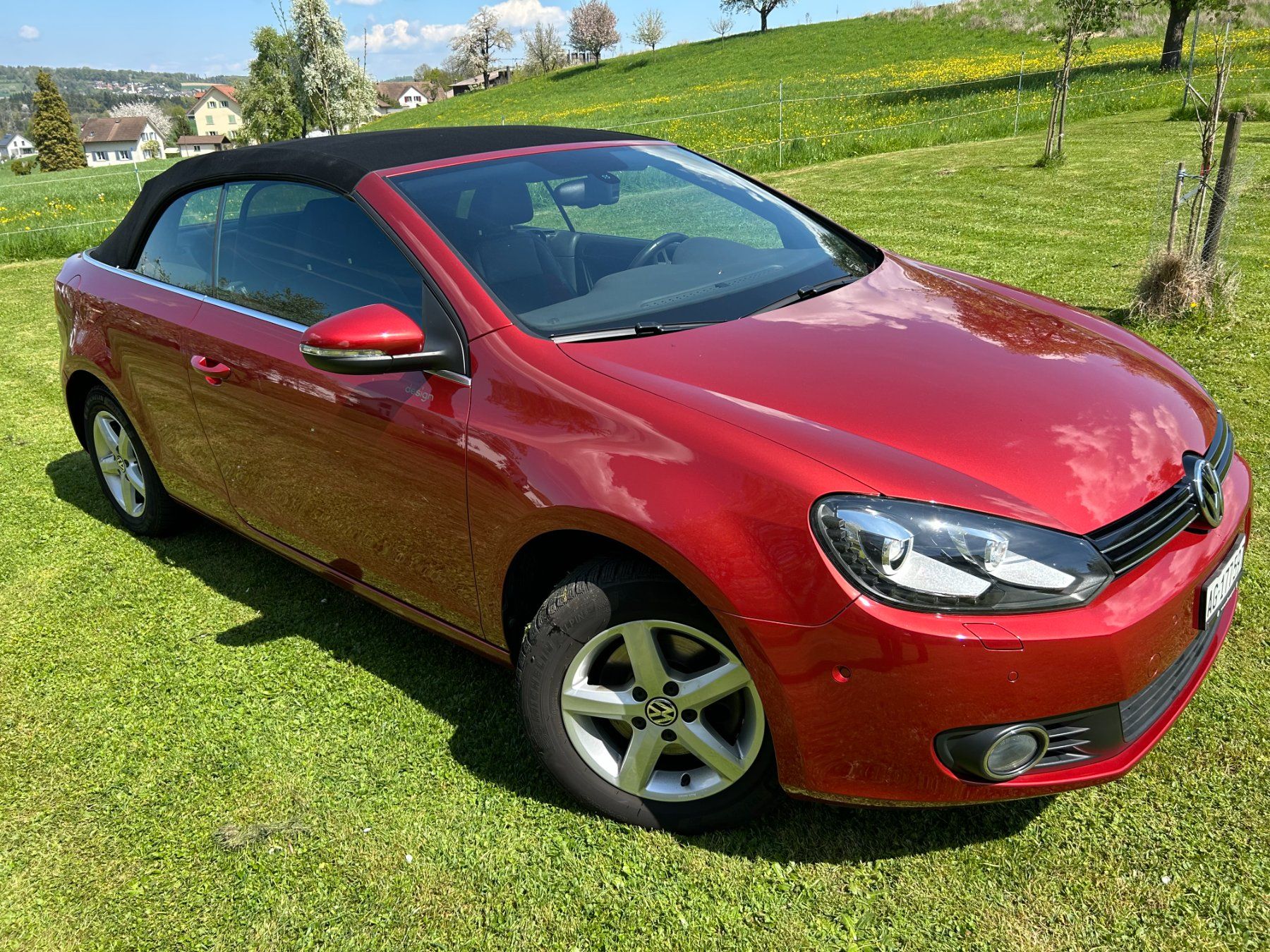 VW Automobili: VW Golf Cabriolet 1.4 TSI Design – Usato da Ehrendingen venduto da Brixli