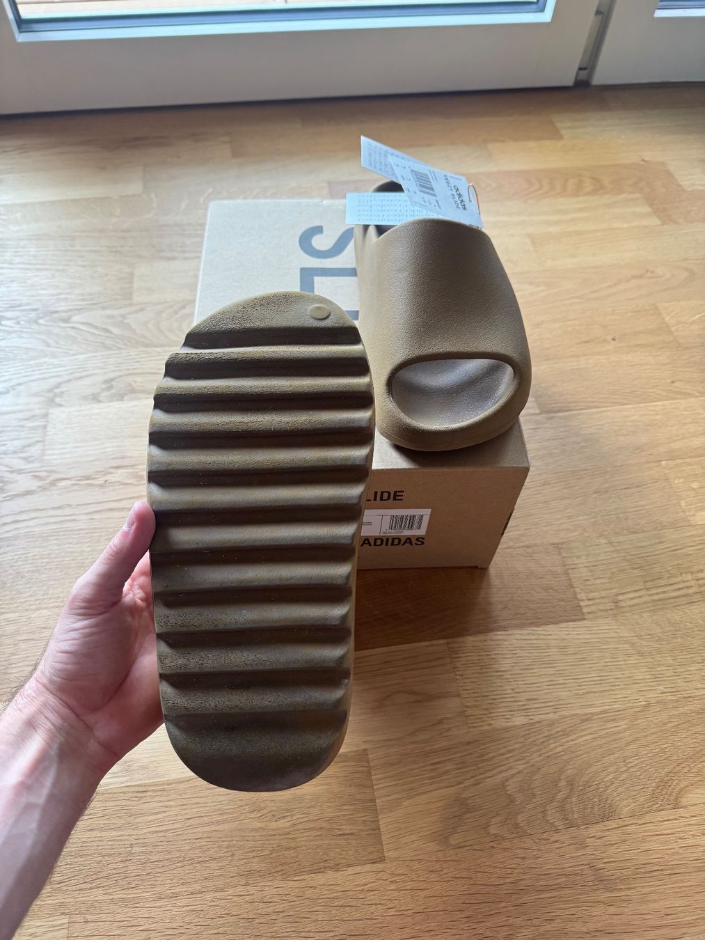 Adidas Scarpe da uomo: Adidas Yeezy Slide Ochre – Usato da Rombach venduto da noahBy0 2