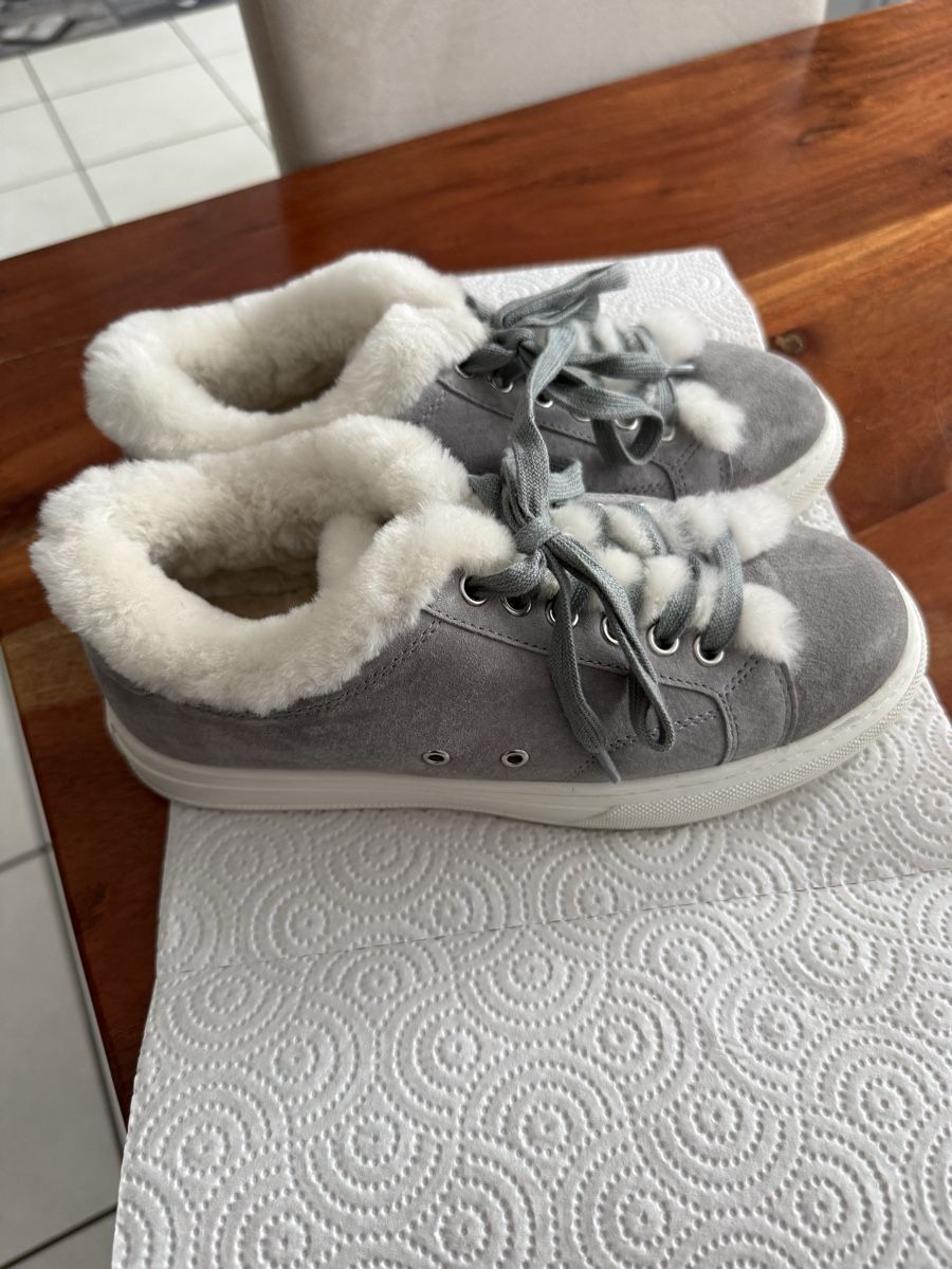 Scarpe da donna: Sneaker Grau gefüttert – Usato da Burgdorf venduto da Nessy02 1