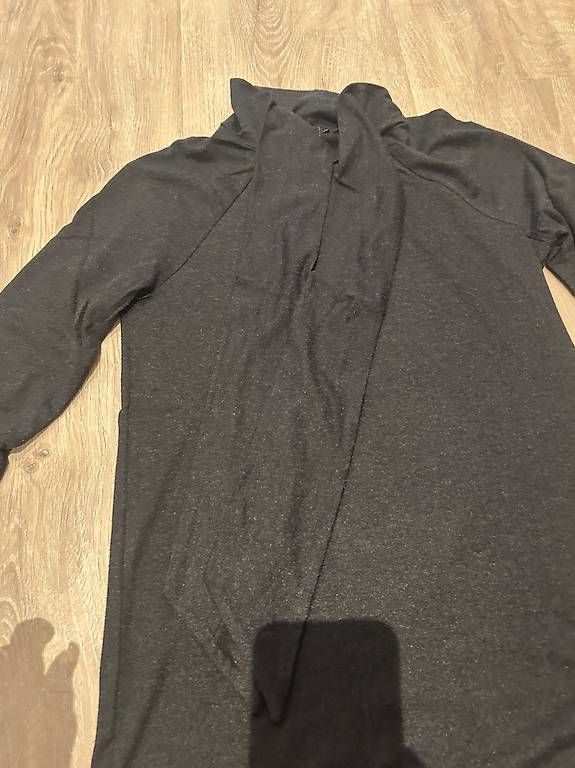 Top: Pull ajusté col montant Zara XS – Usato da Curtilles venduto da cat_vs66 1