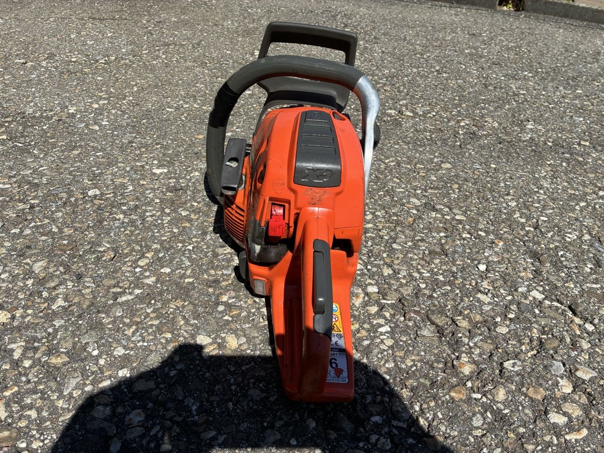 Husqvarna Scies: Husquarna 560 XP – D'occasion à Rüderswil par Avant530 2