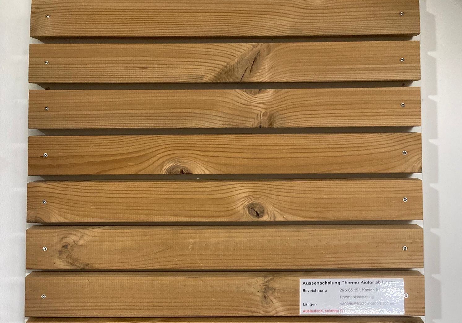 Holzartikel: Rhomboidschalung Thermo-Kiefer – Neu und originalverpackt aus Wiedlisbach von TomwoodAG