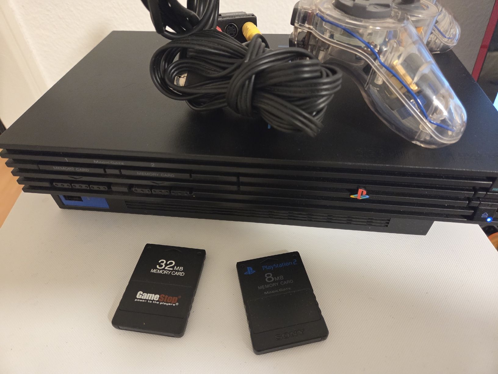 Sony Giochi: Sony Playstation 2 (PS2) Konsole mit 2 Controller  – Usato da Flawil venduto da Hamdia12