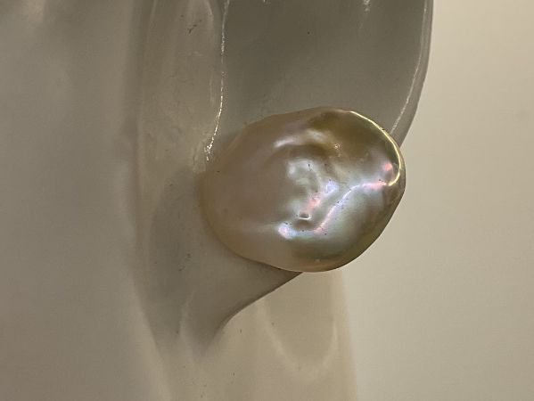 Orecchini pendenti & Orecchini a lobo: Ohrstecker mit einer natürlichen Keshiperle – Nuovo (secondo la descrizione) da Luzern venduto da S.Kern01