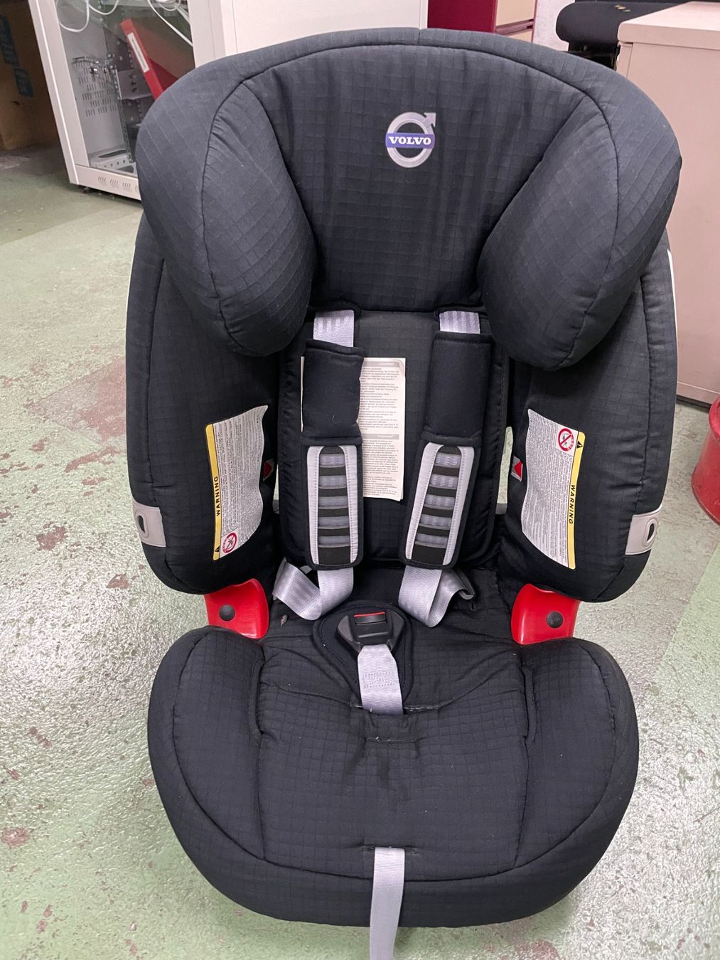 Britax Römer Seggiolini per auto: Volvo Kindersitz Britax – Usato da Beinwil am See venduto da FischerAutomobileAG 1