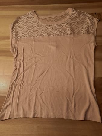 ONLY Shirt mit Spitze, Grösse S, Top Zustand!