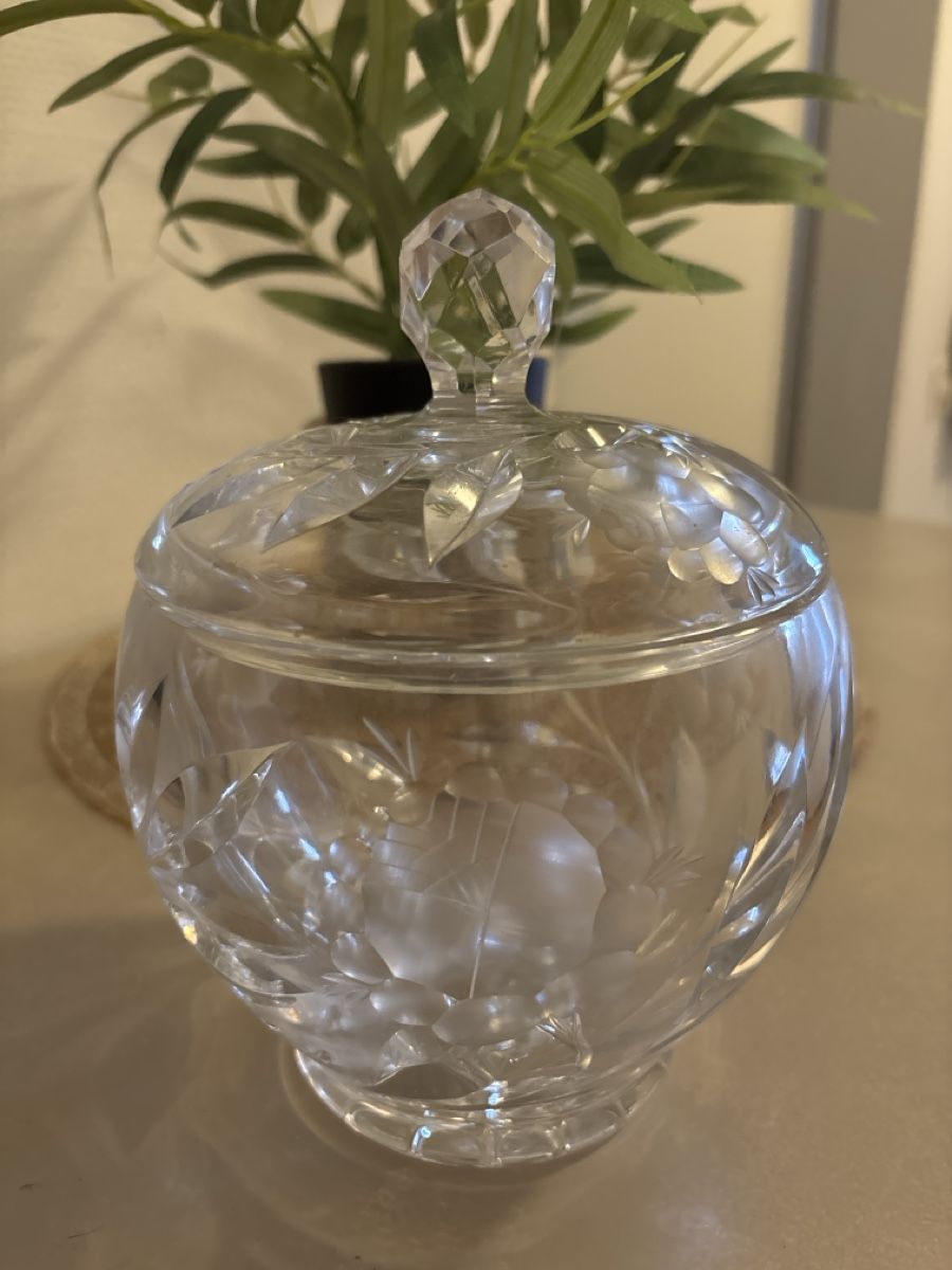 Bicchieri: Kristal Kugel mit Deckel – Usato da Kreuzlingen venduto da 2terChance 2