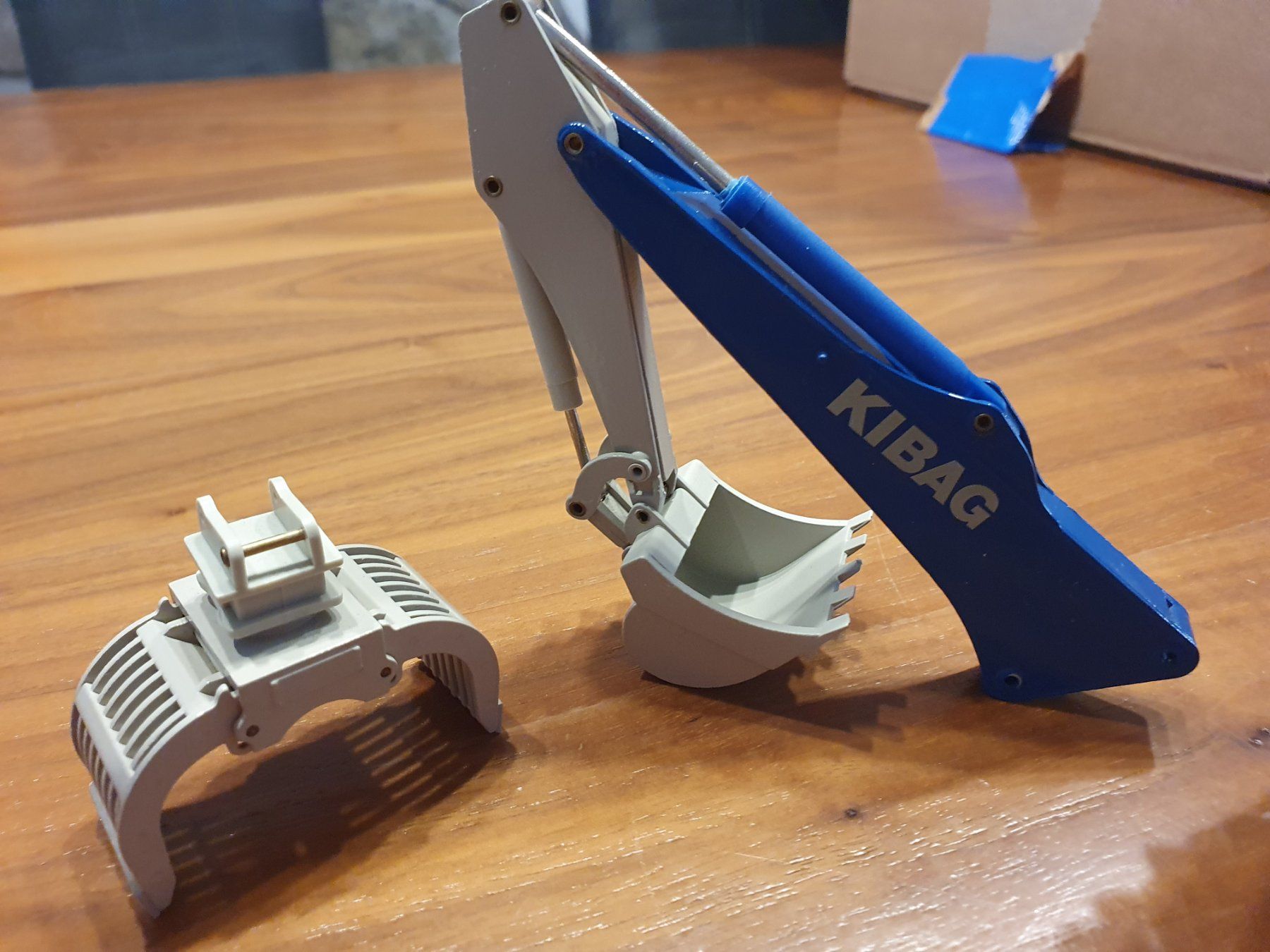 Kits de montage: KIBAG Bagger Modell 1:50 – D'occasion à Elfingen par mugel91 1