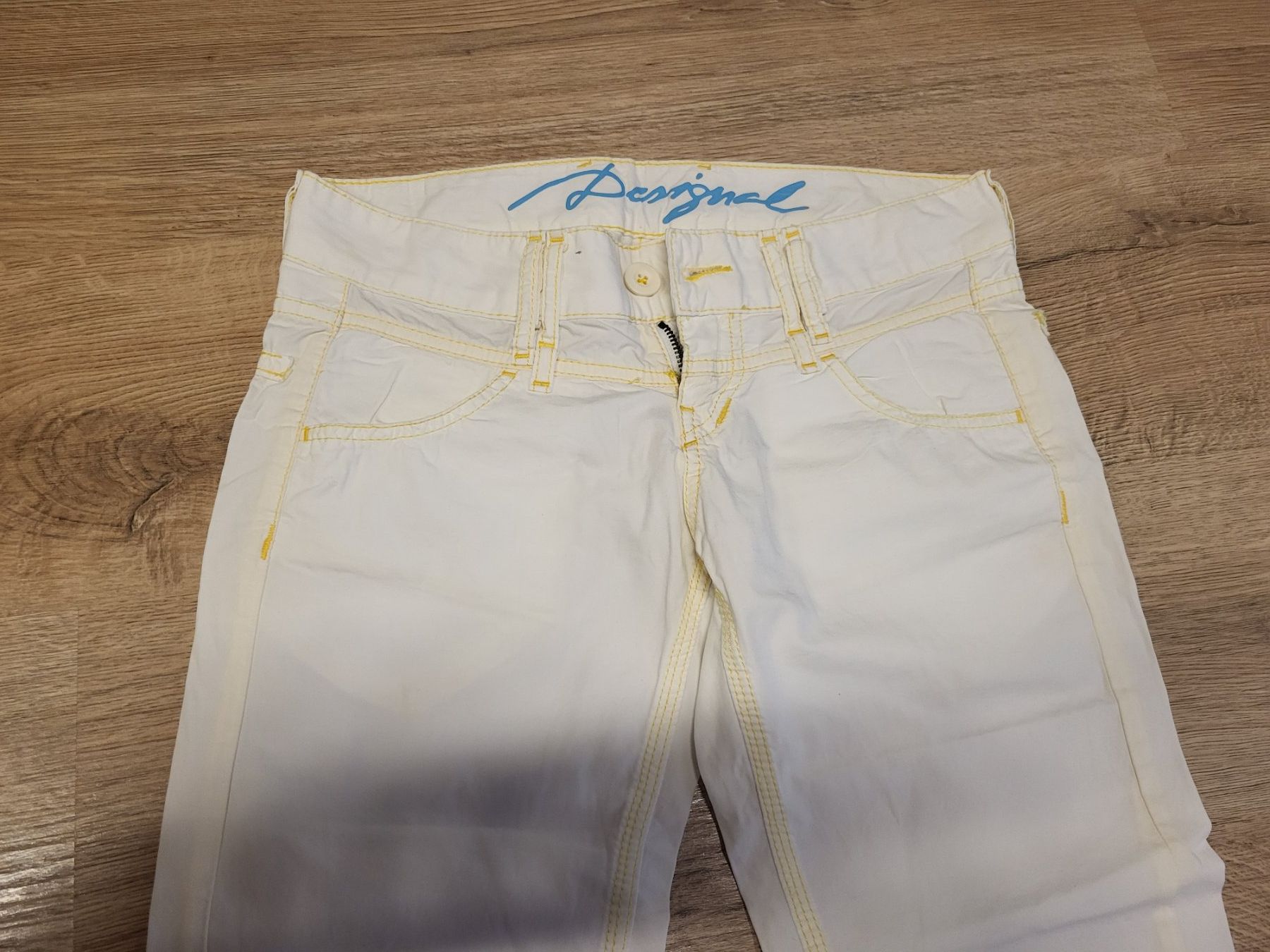 Desigual Pantaloni: Desigual Bermuda Gr.34-36 – Usato da Lindau venduto da Seepferd33 1