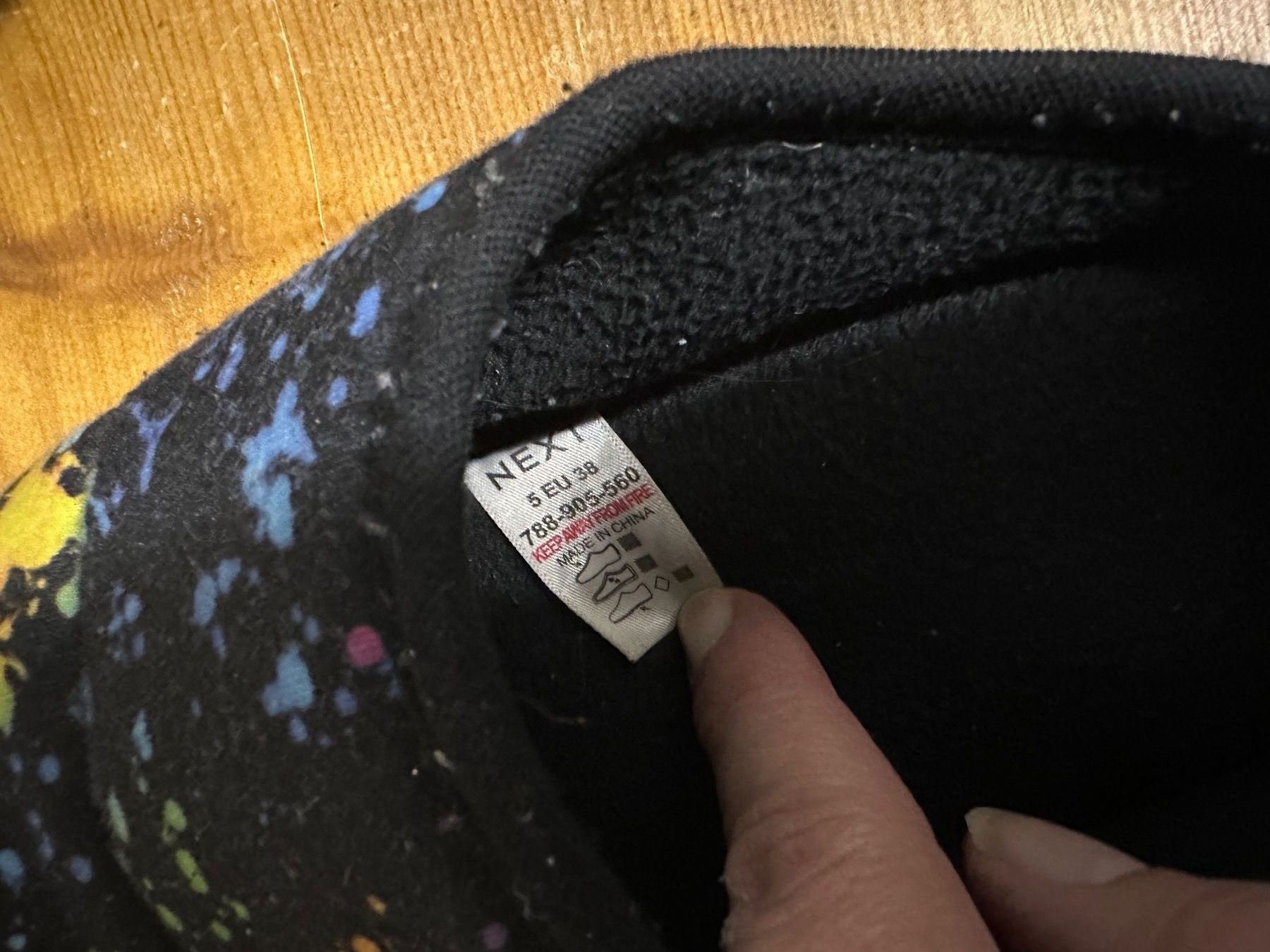 Next Schuhe für Jungen: Hausschuhe / Finken 38 – Gebraucht aus Winterthur von manelio113 1