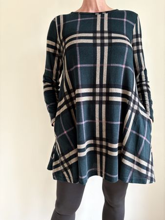 Kuscheliges Herbstkleid mit Karomuster von Apricot Grösse L