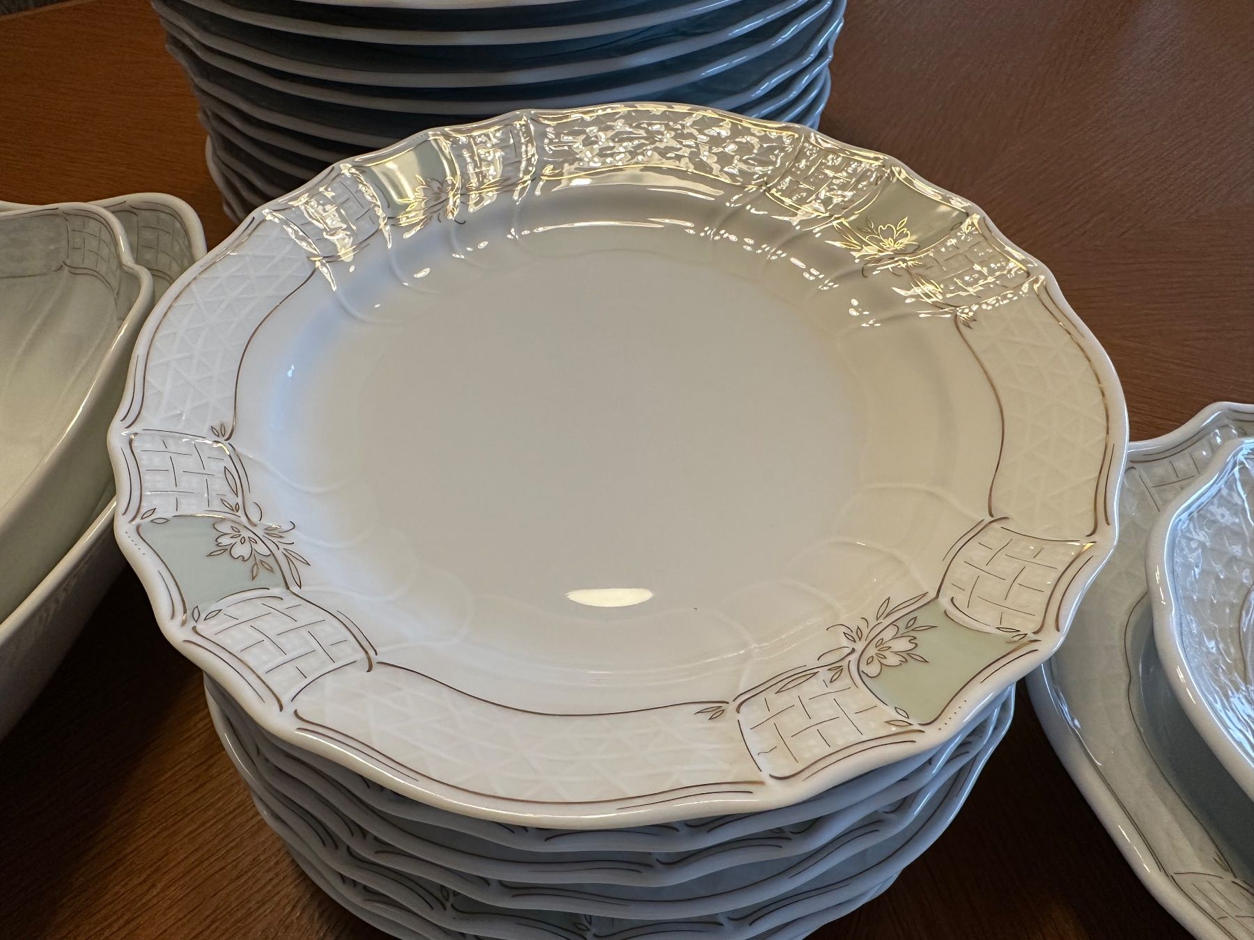 Hutschenreuther Geschirrsets: Ess-Service Hutschenreuter Dresden COLLIER – Gebraucht aus Uster von Wer_brauchts 6