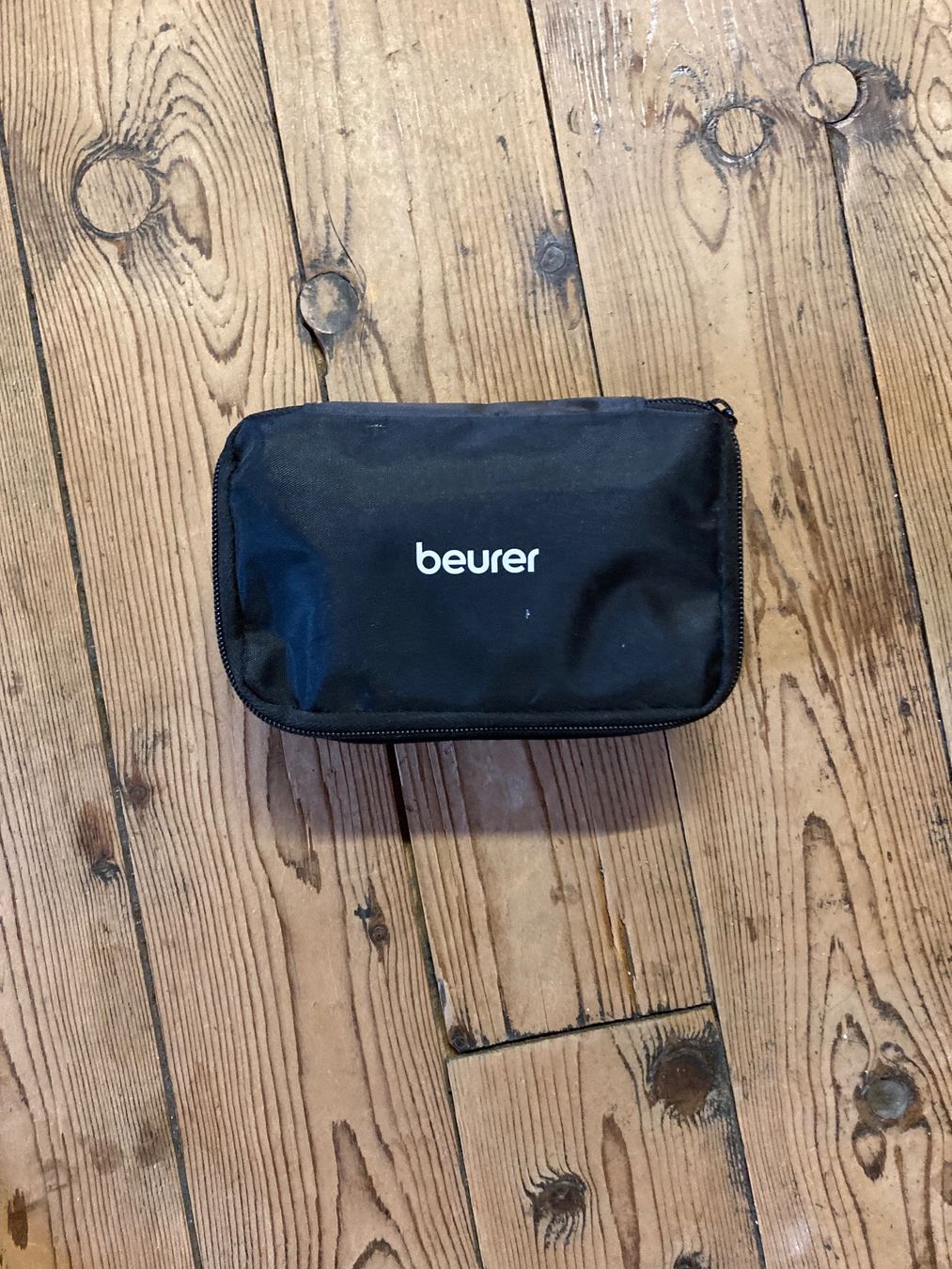 Beurer Appareils médicaux: Beurer BM 54 Oberarm-Blutdruckmessgerät mit Bluetooth – D'occasion à Thun par zeugsundsachen